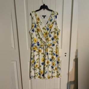 Chaps mini floral dress v-neck sleeveless floral Size XL white, blue and yellow